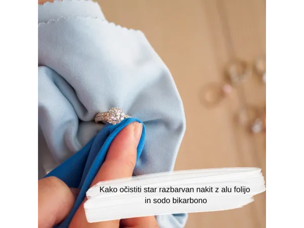 Kako očistiti star razbarvan nakit z alu folijo in sodo bikarbono